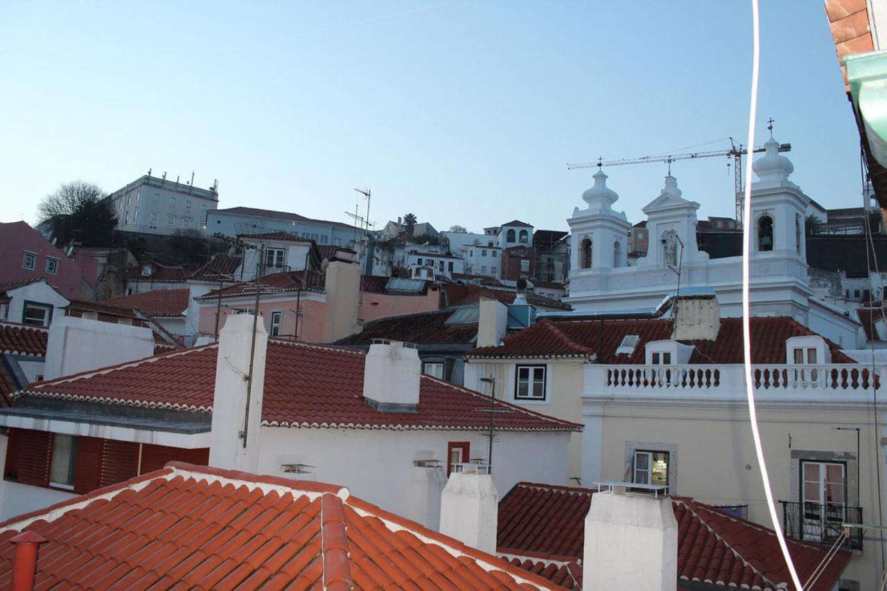 Stylish Lisbon Apartment In Alfama Esterno foto