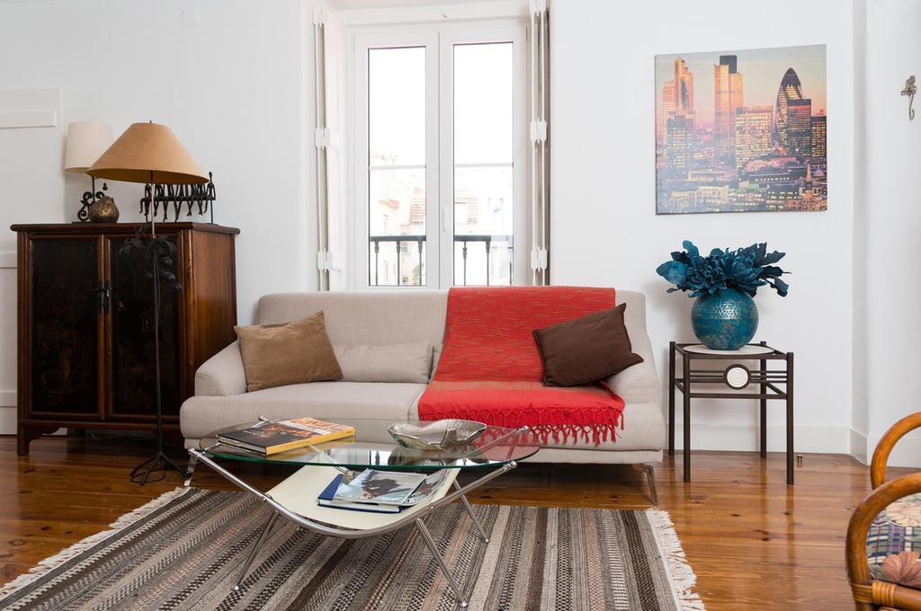 Stylish Lisbon Apartment In Alfama Esterno foto